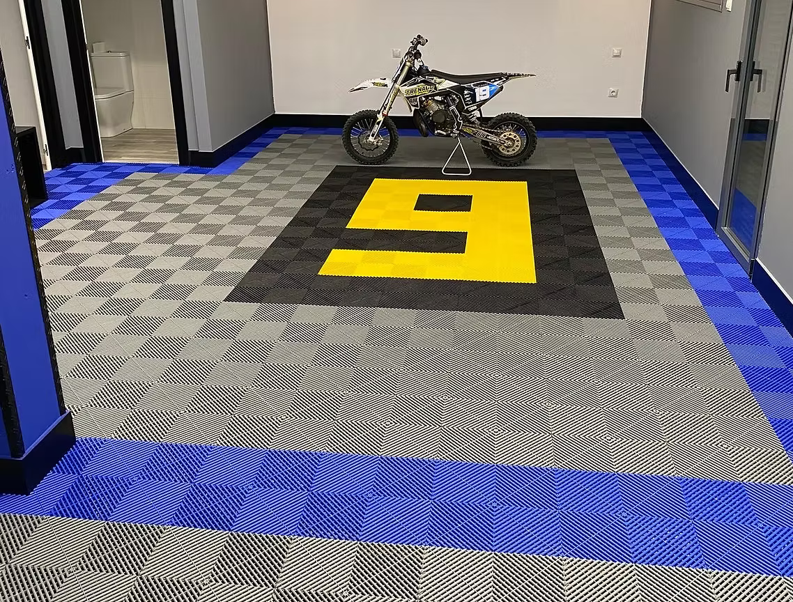 DALLE DE SOL EFFET DAMIER GRIS CLAIR MISTER DALLE