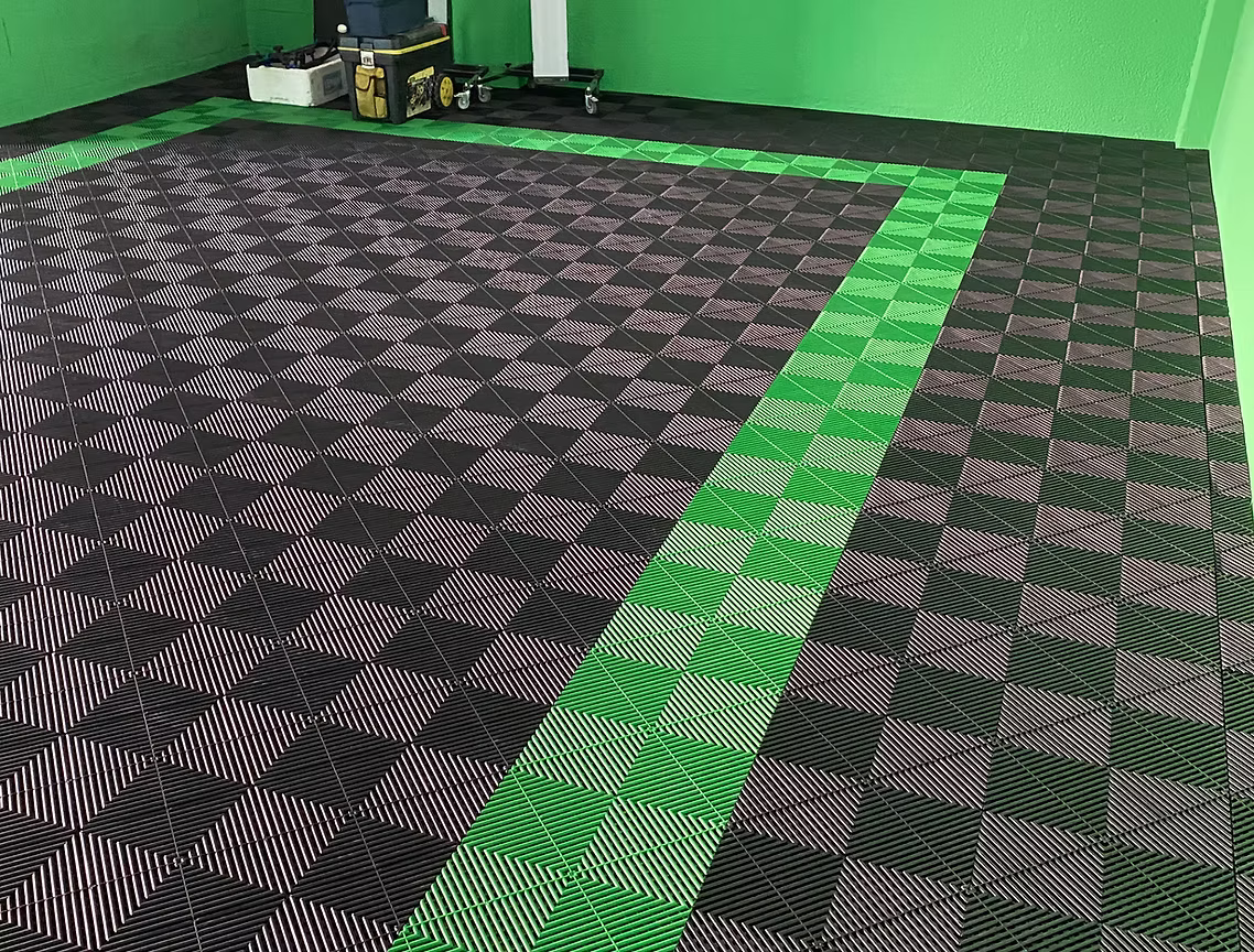 DALLE DE SOL EFFET DAMIER VERT MISTER DALLE